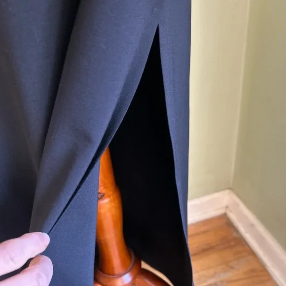 Theory for Bergdorf Goodman black maxi skirt. Side slits/wool blend/vintage 6/8